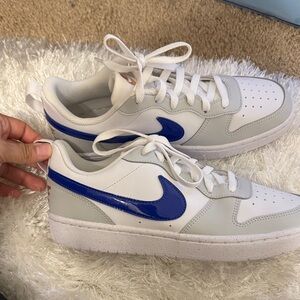Nike Court 7y or womens 8.5